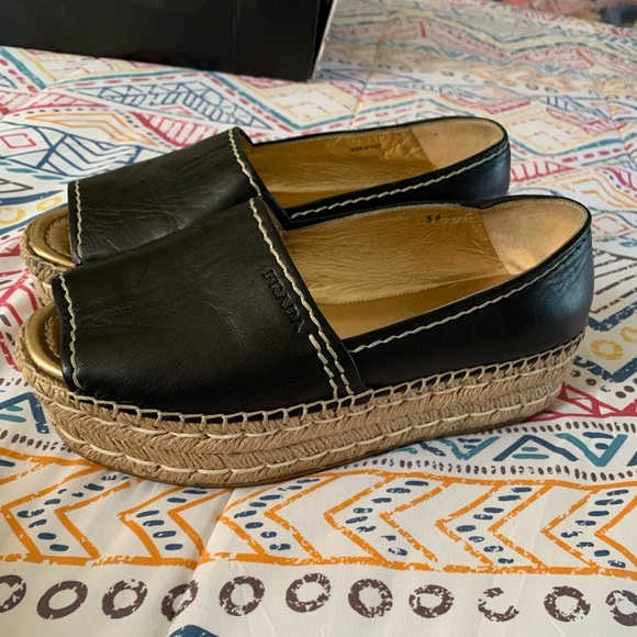 Prada black peep toe leather platform shoes - Picture 2 of 4